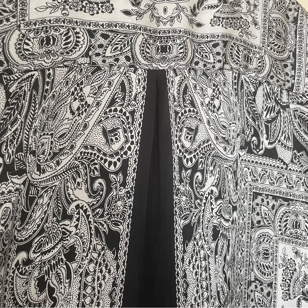 Zara Basic Black & White Button Down - image 5